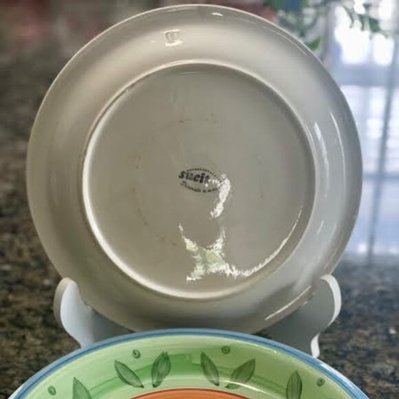 Vintage Set of 4 Italian "Sucit Decorato A Mano" Hand Painted Dinner Plates - Picture 4 of 11